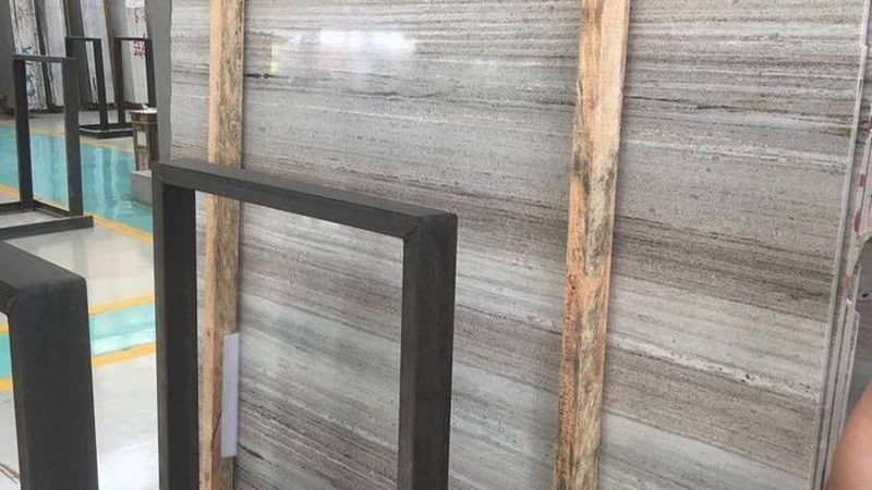 在选购石材产品时，如何判断样品费是否包含在报价中呢？以下提供几个判断方法：